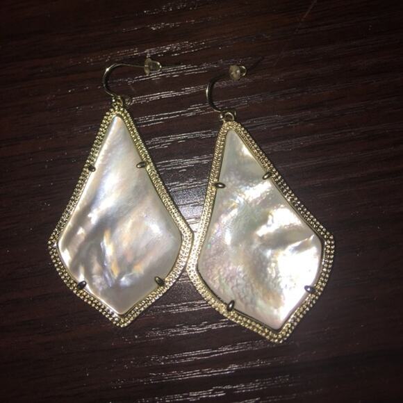 Kendra Scott Alexandra Large Mother of Pearl Drop Earrings in Gold Tone - Picture 5 of 11